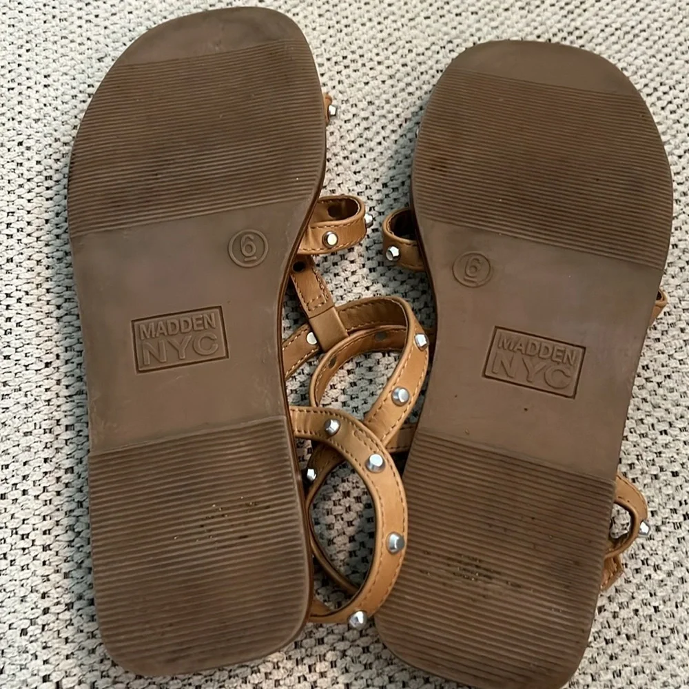 Steve Madden tan sandals Size 6 - Picture 8 of 9